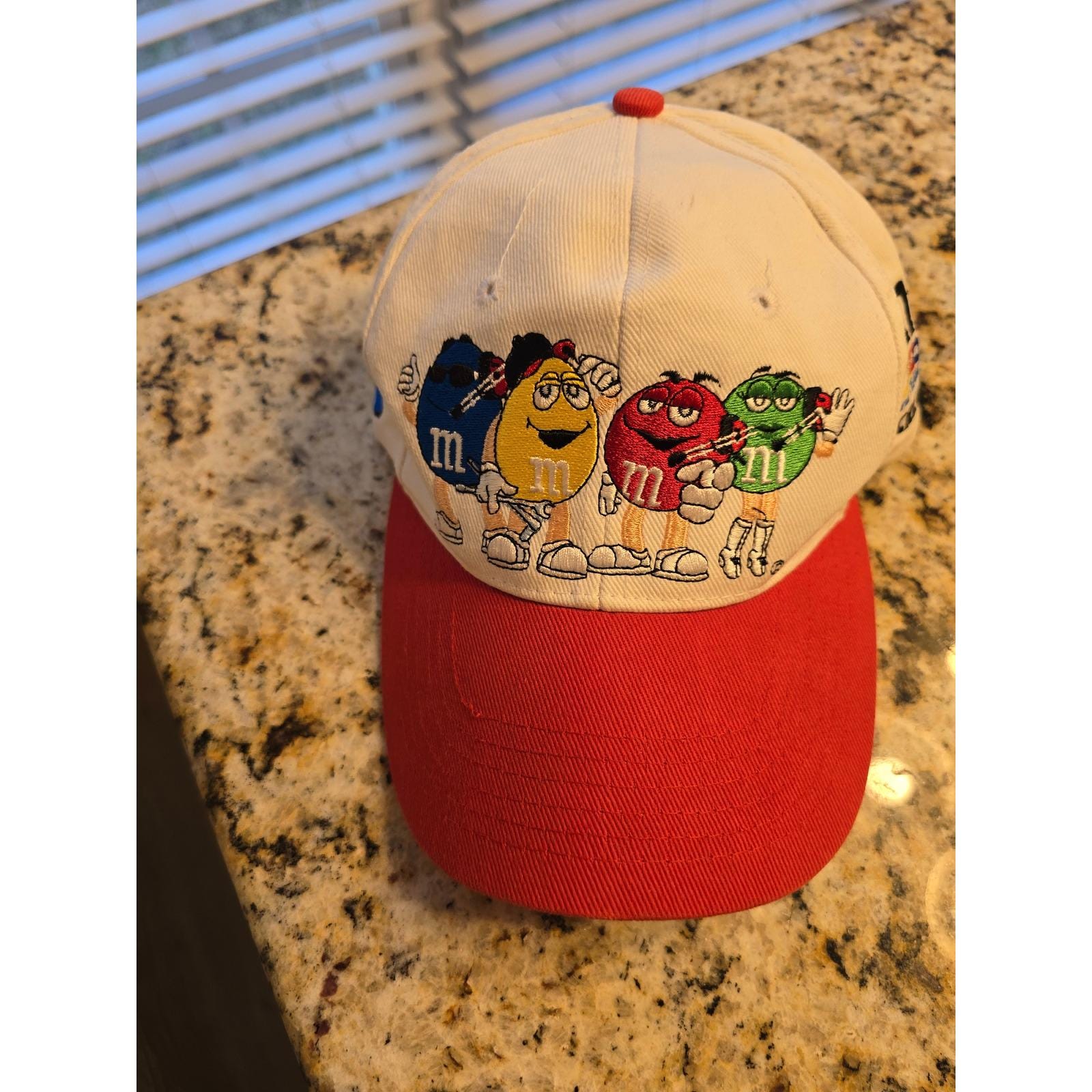 M and Ms Cap - Etsy Canada