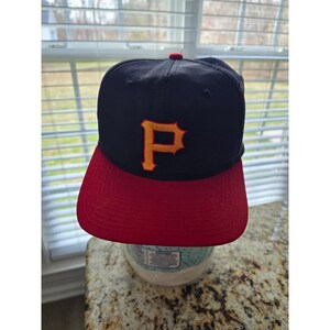Vintage Twins Enterprise Pittsburgh Pirates Snapback-keps MLB svart röd signerad