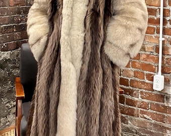 Vintage Raccoon Fur Coat with Cream Fox Sleeves – Full Length Women’s Small Medium