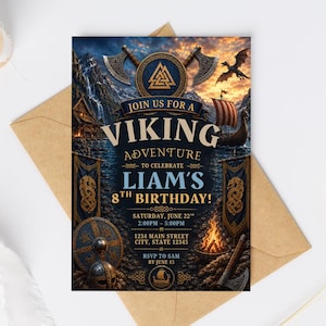 Puede incluir: Una tarjeta de invitación rectangular con temática vikinga que incluye un dragón, un barco, hachas y un escudo. El texto dice: JOIN US FOR A VIKING ADVENTURE TO CELEBRATE LIAM'S 8TH BIRTHDAY! SATURDAY, JUNE 22ND 2:00PM - 5:00PM 1234 MAIN STREET.