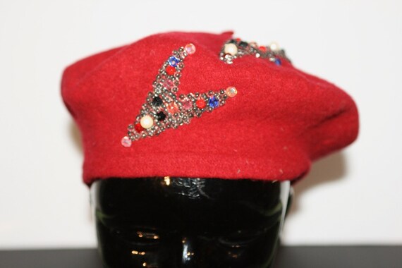 1940s Red Wool Beret W/ Hand Sewn Glass Beaded Arr