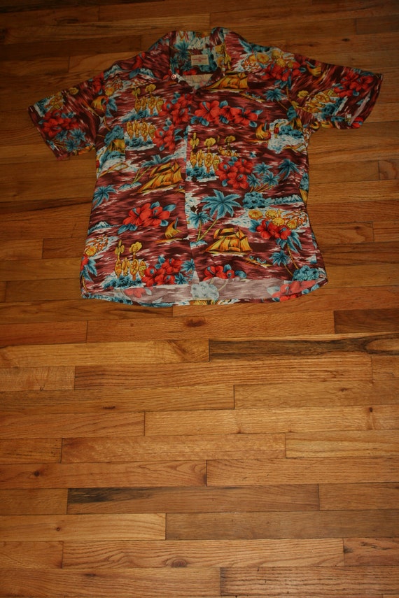 Vintage 1950s Rayon Hawaiian Holiday Bowling Shirt