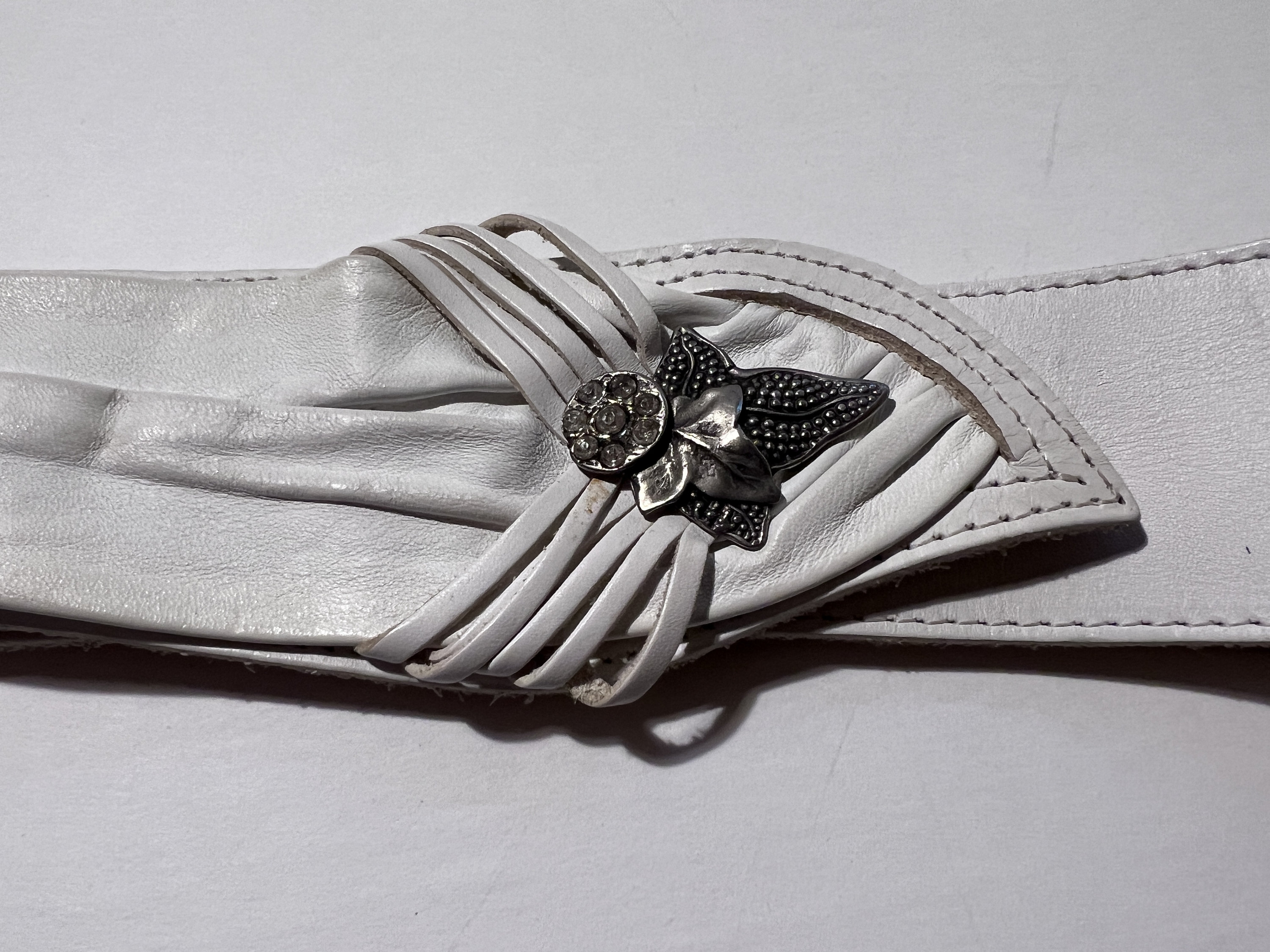 Vintage 80s Artisan Mixed Metal Scalloped Leaf Wide Belt Gaudy Unique Avantgarde VINTAGE 80s WIDE Metal Statement Belt - Brutalist Inspired  main image 2