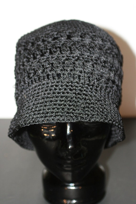 Vintage 1950s Black Cable Knit Cloche hat