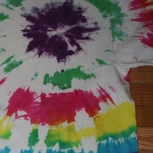 90s Tie-Dye T-Shirt 100% Cotton Oversized Vintage Oversized Ironic Rainbow Tee XL image 5