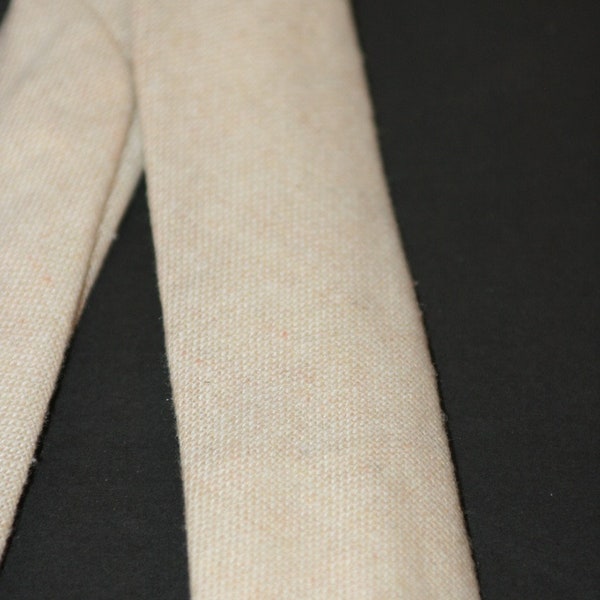 Vintage 80s Skinny Yuppy Necktie SERGIO VALENTE Ivory Knit Wool Deadstock