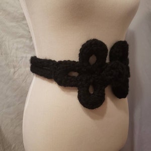 Dowager Frog button cord crochet belt image 4