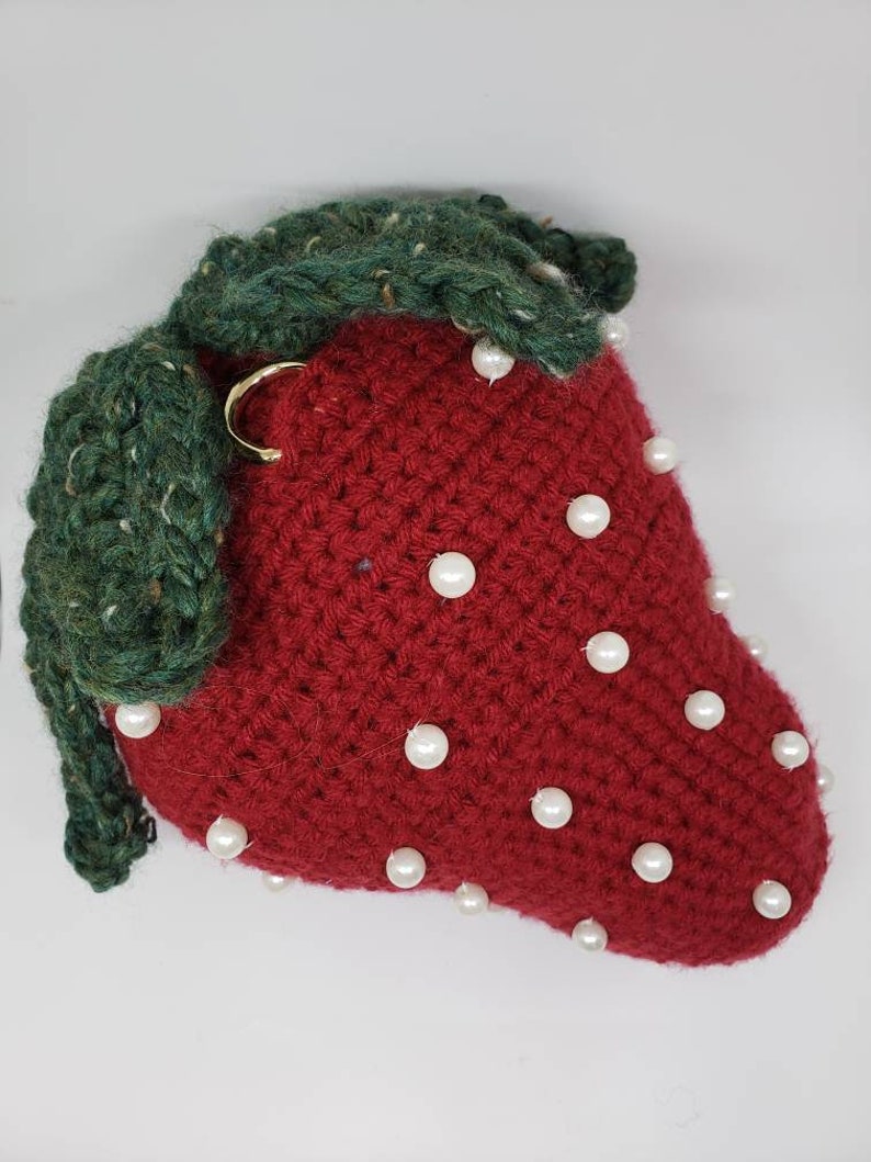 Made to Order Crochet Berry crossbody pochette image 1