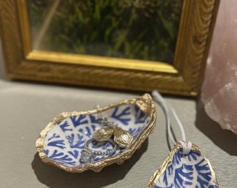 Oyster Shell Ring Dish Ornament Set, Blue Coral Design, Gold Trim, Coastal Decor