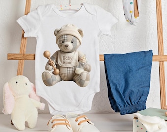 Camiseta Bella Canvas con diseño de osito bebé / Regalo neutro para baby shower, elaborada en Alaska.