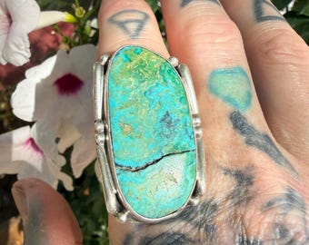 Anillo vintage de turquesa enorme, talla 12.25, sin firma, 22 g, plata de ley.