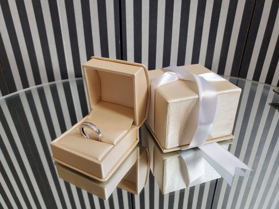 Champagne Ring Box