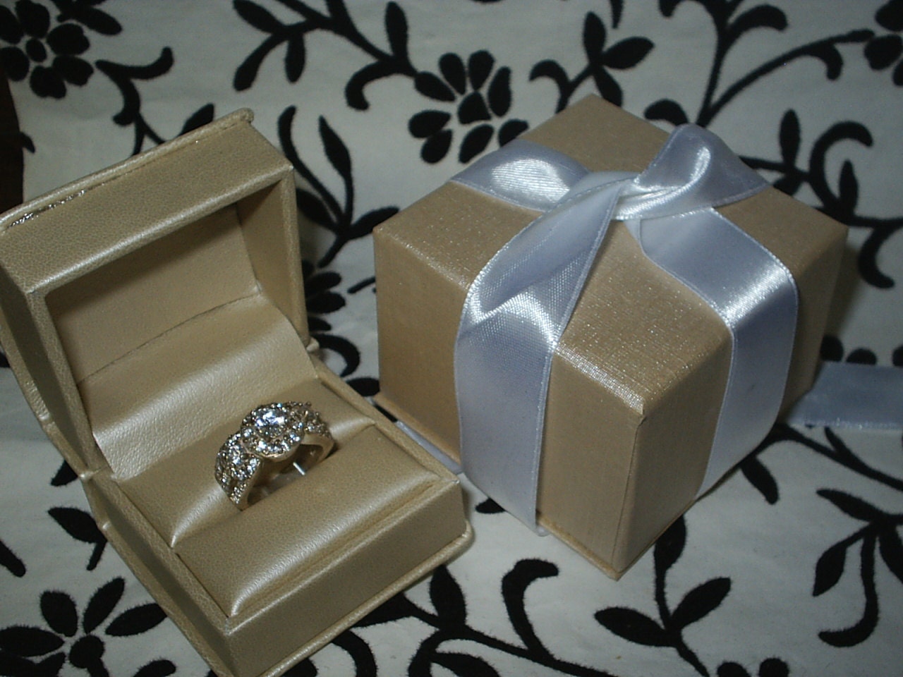 Champagne Engagement Ring Box Bridal Gold Beige Creme Italian 