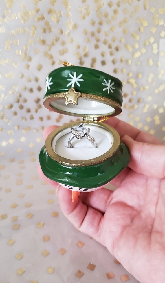 Novelty Wedding Ring Box - Step Into The Light With Wedding Ideas