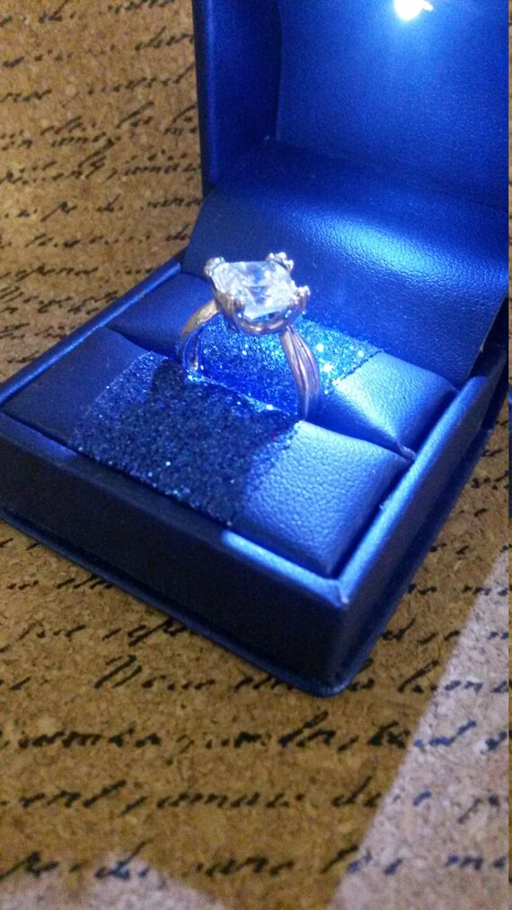 Wedding ring deals presentation box