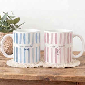 Zukünftige Frau Becher Personalisierte Braut, die Kaffeetasse gibt, gestreifte Mr und Mrs Kaffeetasse, Verlobungsgeschenk für Braut, Hochzeitsbecher für Paar