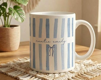 Taza personalizada con nombre para tía, regalo para anunciar un bebé, taza de café a rayas, regalo personalizado para revelar el embarazo, idea de regalo para una nueva tía, regalos personalizados