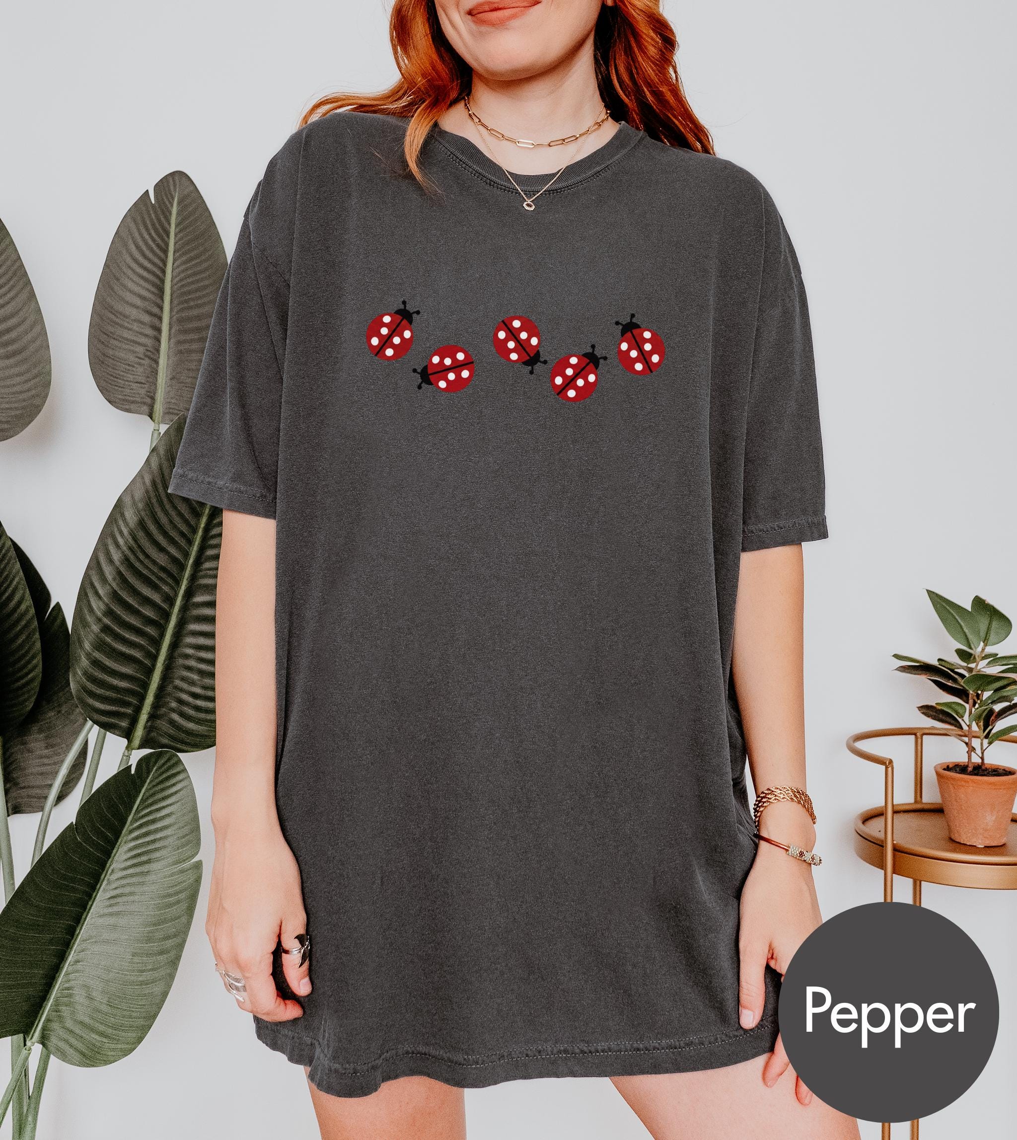 Comfort Colors Retro Ladybug Shirt, Cute Vintage Style Cottagecore Nature Lover Tee, Trendy Summer Boho TShirt