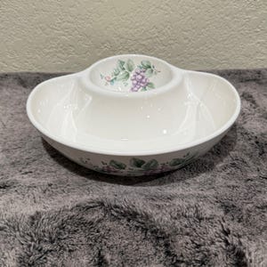 Vintage Pfaltzgraff Grapevine One Piece 10" Chip & Dip Serving Dish (Model JP2755)
