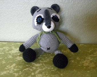 Mapache de peluche de ganchillo