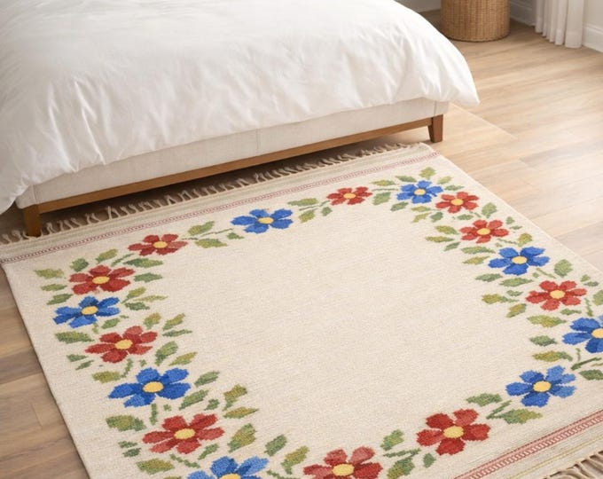 Handwoven Floral Kilim Rug, Cream Base, Flat Weave Carpet