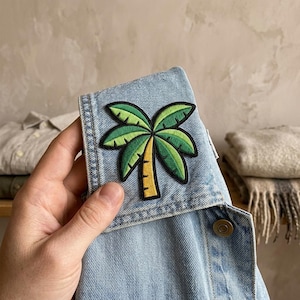 Green Palm Tree Iron On Patch | Tropical Summer Beach Embroidered Badge Jacket Backpack