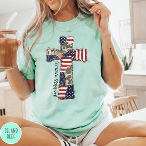 Koszulka z amerykańską flagą i krzyżem, koszulka Comfort Colors® America, koszulka patriotyczna z krzyżem, flaga USA, prezent na 4 lipca, koszulka imprezowa z okazji 4 lipca