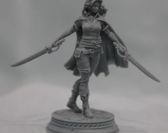 Female Swashbuckler Miniature - 32mm Scale Resin Print for D&D