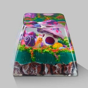 Tecla artesanal Mushroom Garden: Tecla de resina hecha a mano para teclado mecánico, perfil SA imagen 2