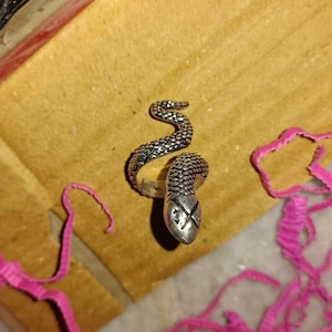 Bague serpent en argent | Serpent ajustable | Bijoux animaux gothiques oxydés