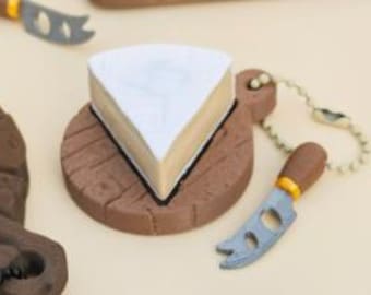Brie Cheese Board Fidget Keychain – Mini Cheese Wedge Charms, Desk Toy and Bag Charm