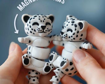 Luna the Flexi Snow Leopard - Magnetic Hand-Holding Companion