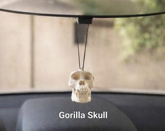 Gorilla Skull Car Charm – Gothic Primate Rearview Mirror Ornament