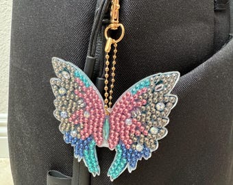 Handmade Diamond Art Butterfly Keychain – Sparkly Rhinestone Accessory Gift