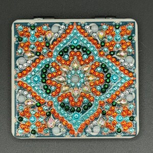 Diamond Art Mandala Mirror Compact – Handmade Rhinestone Dual Mirror