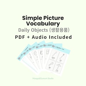 Puede incluir: Un conjunto de tarjetas con ilustraciones de objetos cotidianos, incluyendo una cuchara y un paraguas. Las tarjetas están etiquetadas como "Daily Objects" e incluyen el texto "PDF + Audio Included". El fondo es de color verde claro.