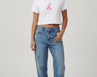 Fun Hare-  Wash Raglan Crop T-Shirt