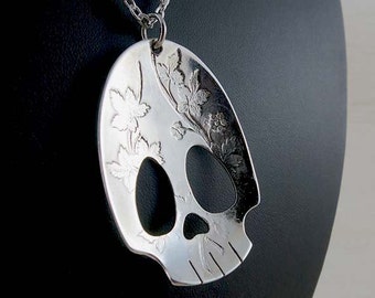 pRe-loved Collection - Special Edition 925 Ivy Skull Pendant