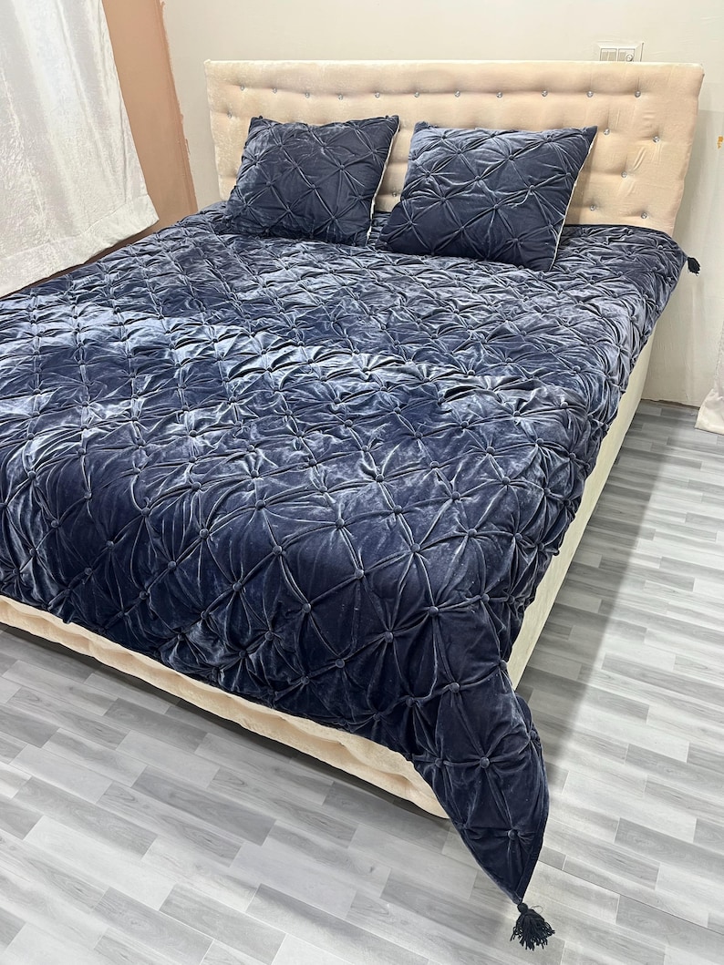 velvet quilted bedding set, purplish grey comforter, tassel comforter blanket, velvet bedding set, quilted comforter set, grey purple bedding, luxury velvet quilt, tassel bedding set, designer comforter, soft velvet blanket, premium bedding set, elegant bedroom decor, modern bedding set, plush comforter, cozy blanket set, handmade quilted bedding, decorative tassel quilt, winter comforter set, lightweight velvet quilt, durable stitched comforter, home decor bedding, hotel style bedding,