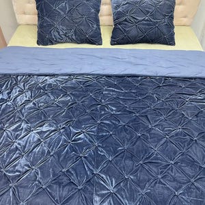 Hand-Stitched Velvet Quilt Set, Bedding Set, Gift For Her, Gift For Him, Anniversary gift, Valentine's day gift, Christmas gift, New year gift, Mothers Day Gift, Grand Mother Gift, Handmade quilt, Comforter Quilt, Throw Blanket Bedding Pillow Covers, Handmade Bedspread Throw, Handcrafted comfort, Euro Shams