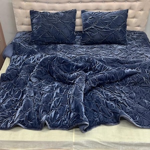 velvet quilted bedding set, purplish grey comforter, tassel comforter blanket, velvet bedding set, quilted comforter set, grey purple bedding, luxury velvet quilt, tassel bedding set, designer comforter, soft velvet blanket, premium bedding set, elegant bedroom decor, modern bedding set, plush comforter, cozy blanket set, handmade quilted bedding, decorative tassel quilt, winter comforter set, lightweight velvet quilt, durable stitched comforter, home decor bedding, hotel style bedding,