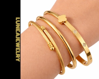 Minimalist Gold Bangle Bracelet Set Stainless Steel Floral Detail