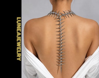 Collar con cadena de pinchos de acero inoxidable, estilo punk gótico, llamativo y urbano.