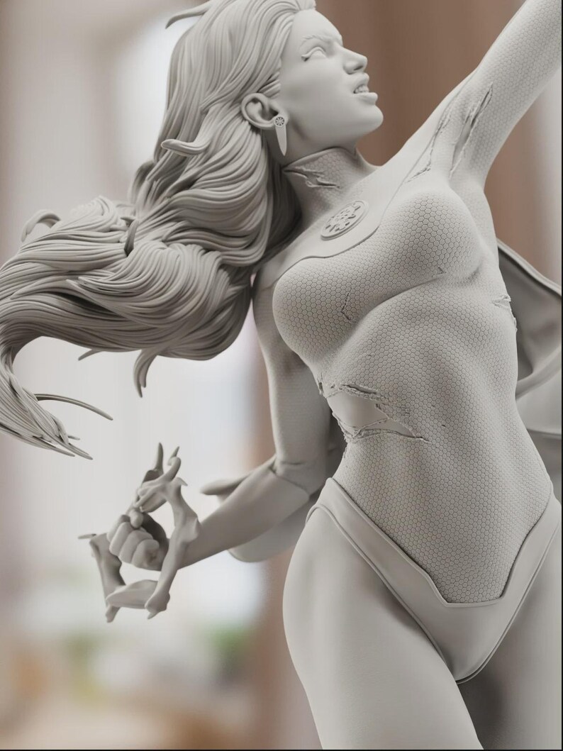 K&ouml;nnte beinhalten: Eine graue Skulptur einer Frau in dynamischer Pose, mit flie&szlig;endem Haar und einem detaillierten Body. Die Figur ist mit aufwendigen Texturen modelliert und hat einen Umhang. Die Skulptur ist ein Sammlerobjekt.