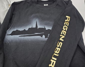 Regensburg Airbrush Sweatshirt: City love meets comfort – Regensburg Airbrush Sweatshirt