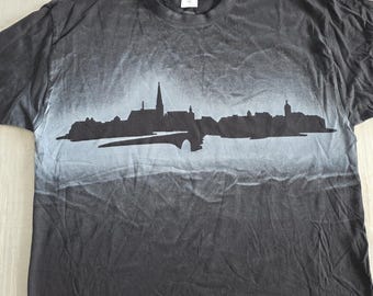 Regensburg Airbrush T-Shirt: City love meets art – Regensburg Airbrush T-Shirt
