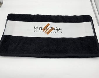 Personalized 100% cotton towel with customizable 10 cm sublimation border.