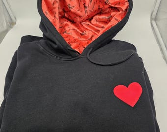 Personalized satin hoodie, heart puff logo on the chest, A3-DTF on the back, and printed satin with a basketball motif. Personalized gift.