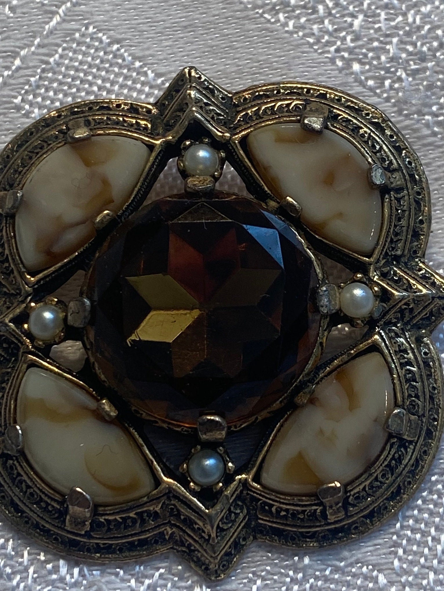 Miracle brooch - Etsy 日本 Miracle brooch - Etsy 日本