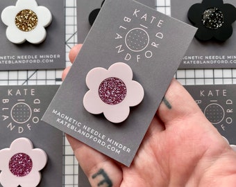 DAISY needle minder magnet for cross stitch or embroidery | needle keeper | accessory | sewing supply